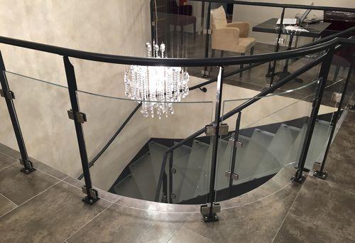 glass balustrade stairs
